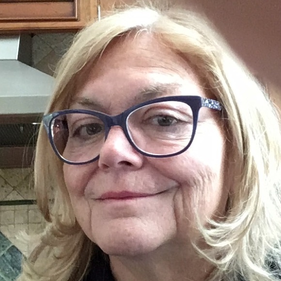 Meet your Posher, Elaine - Picture 1 of 1